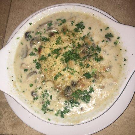 La Cucina Bistro and Wine Bar