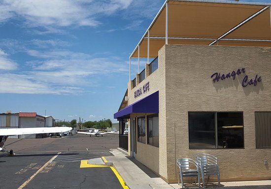 Hanger 9 Bar & Grille