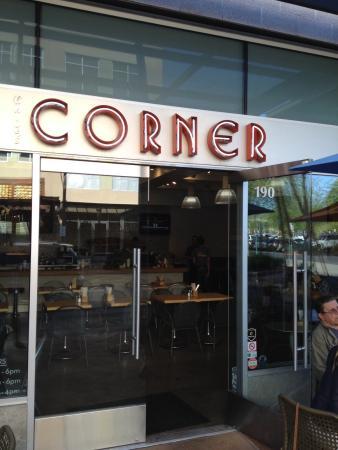 Corner Bakery Cafe