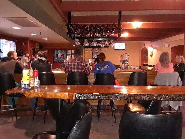 Olde Sedona Bar & Grill