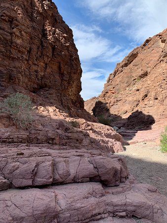 Crack in the Mountain Trail