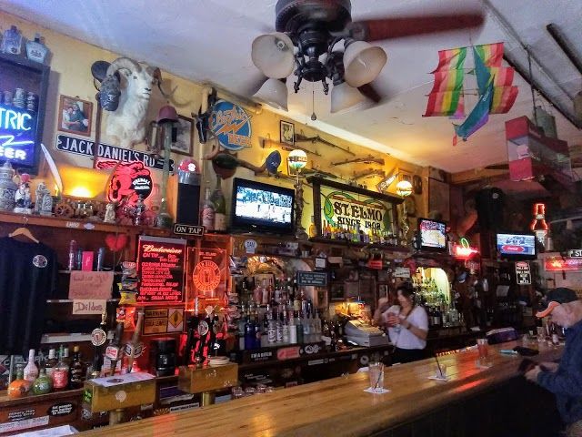 St. Elmo's Bar
